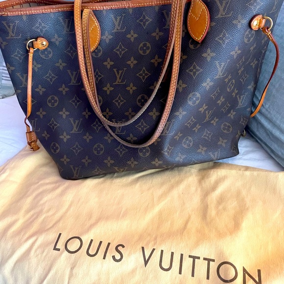 Louie Vuitton  Never Full MM, 2010 - Picture 7 of 11